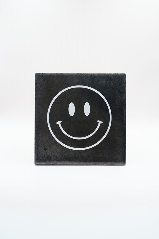 Smiley - zwart tegeltje 10x10